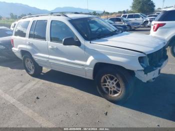  Salvage Jeep Grand Cherokee