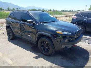  Salvage Jeep Cherokee