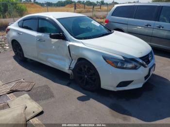  Salvage Nissan Altima