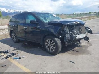  Salvage Nissan Pathfinder