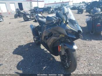  Salvage Kawasaki Zx1002