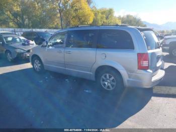  Salvage Chrysler Town & Country