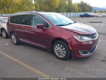  Salvage Chrysler Pacifica