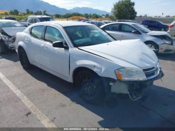  Salvage Dodge Avenger