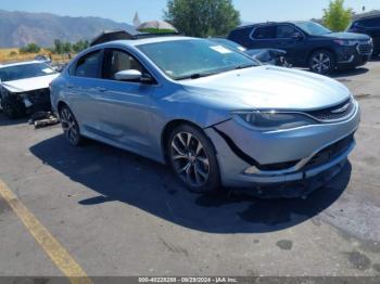  Salvage Chrysler 200