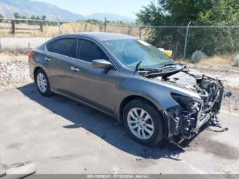  Salvage Nissan Altima