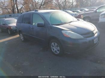  Salvage Toyota Sienna