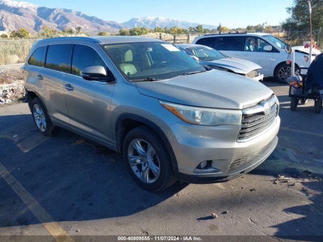  Salvage Toyota Highlander