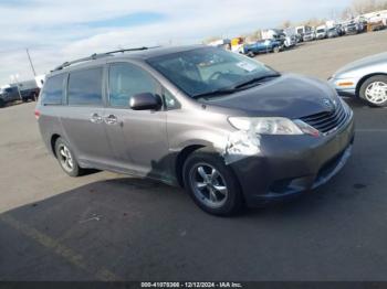  Salvage Toyota Sienna