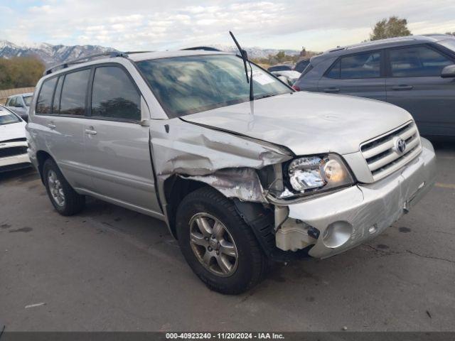  Salvage Toyota Highlander