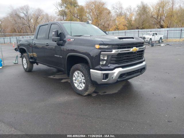  Salvage Chevrolet Silverado 2500