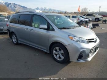  Salvage Toyota Sienna