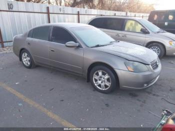  Salvage Nissan Altima