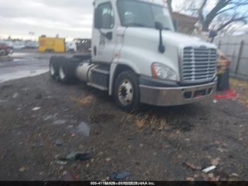  Salvage Freightliner Cascadia 125