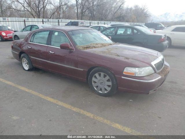  Salvage Lincoln Towncar