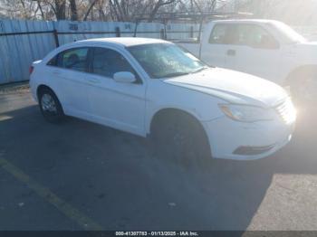  Salvage Chrysler 200