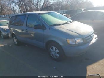  Salvage Toyota Sienna