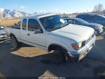  Salvage Toyota Tacoma