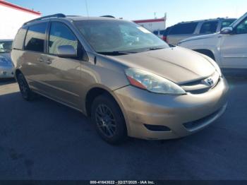  Salvage Toyota Sienna