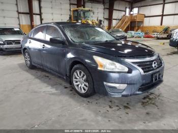  Salvage Nissan Altima