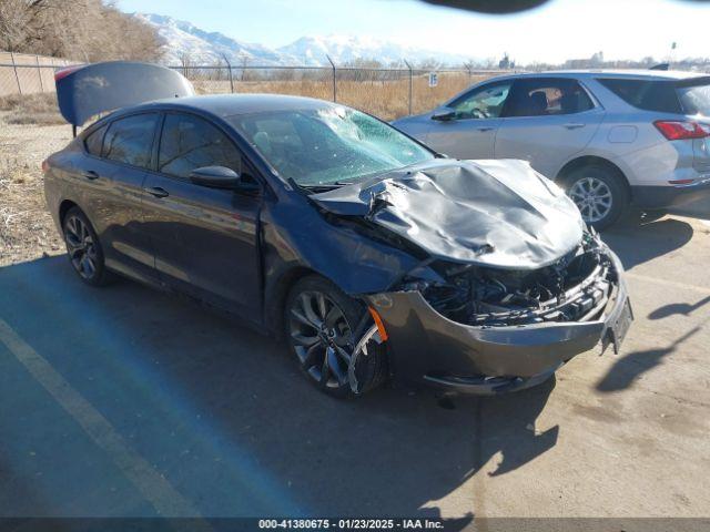  Salvage Chrysler 200