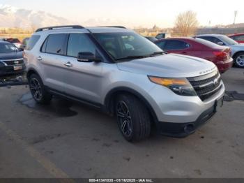  Salvage Ford Explorer