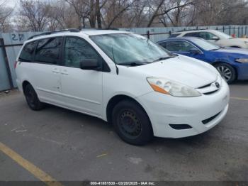  Salvage Toyota Sienna