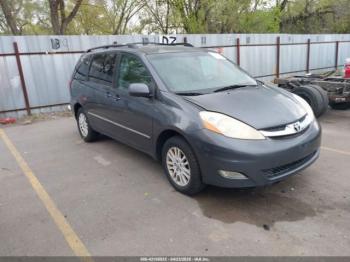  Salvage Toyota Sienna