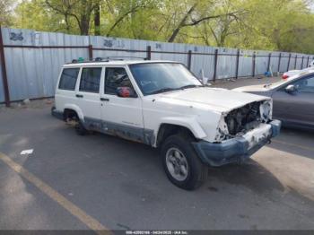  Salvage Jeep Cherokee