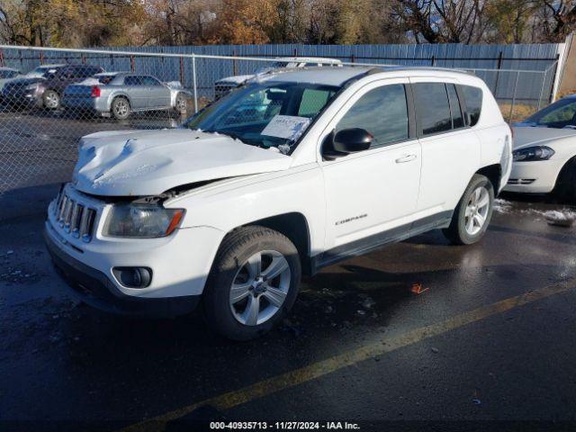  Salvage Jeep Compass
