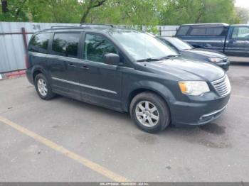  Salvage Chrysler Town & Country