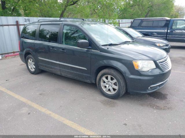  Salvage Chrysler Town & Country