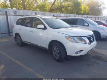  Salvage Nissan Pathfinder