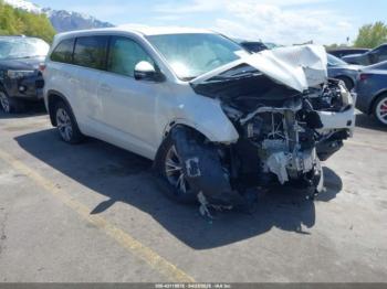  Salvage Toyota Highlander