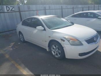  Salvage Nissan Altima