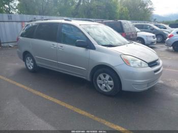  Salvage Toyota Sienna