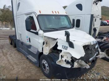  Salvage Freightliner New Cascadia 126
