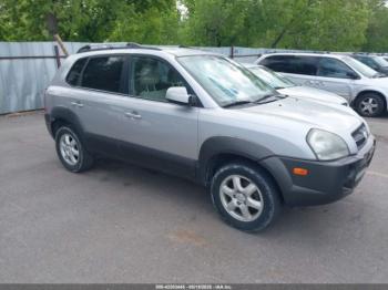  Salvage Hyundai TUCSON