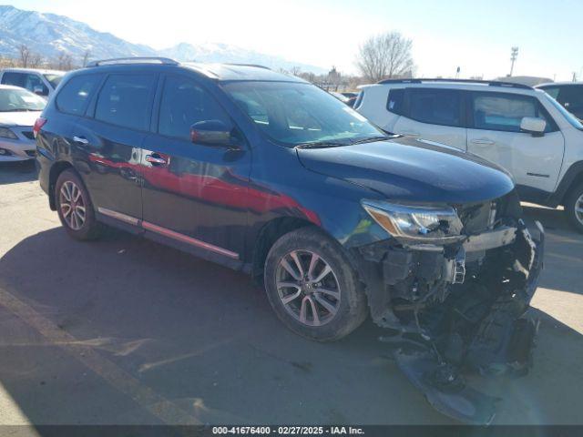  Salvage Nissan Pathfinder