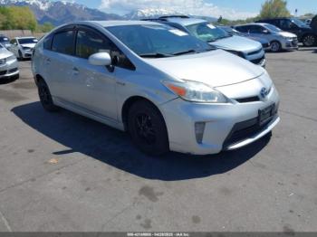  Salvage Toyota Prius