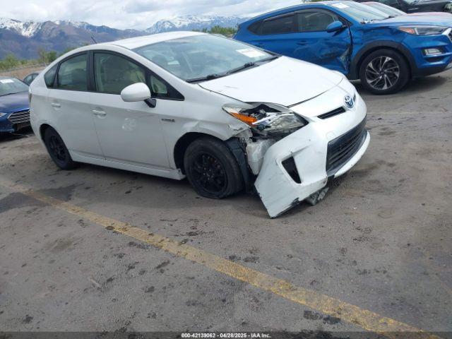 Salvage Toyota Prius