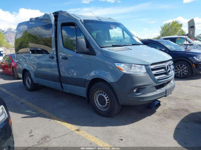  Salvage Mercedes-Benz Sprinter 2500