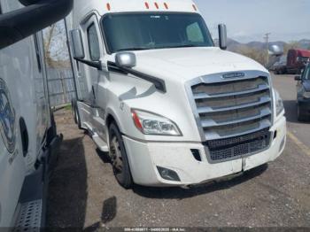  Salvage Freightliner New Cascadia 126
