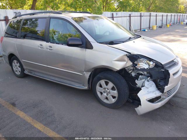  Salvage Toyota Sienna