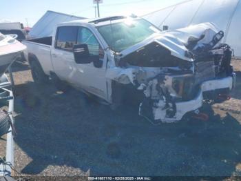  Salvage General Motors Sierra 3500HD