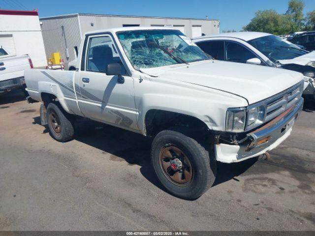  Salvage Toyota Pickup