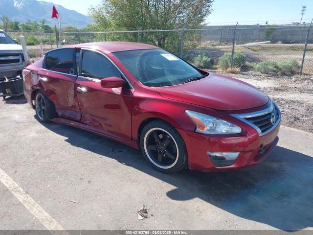  Salvage Nissan Altima