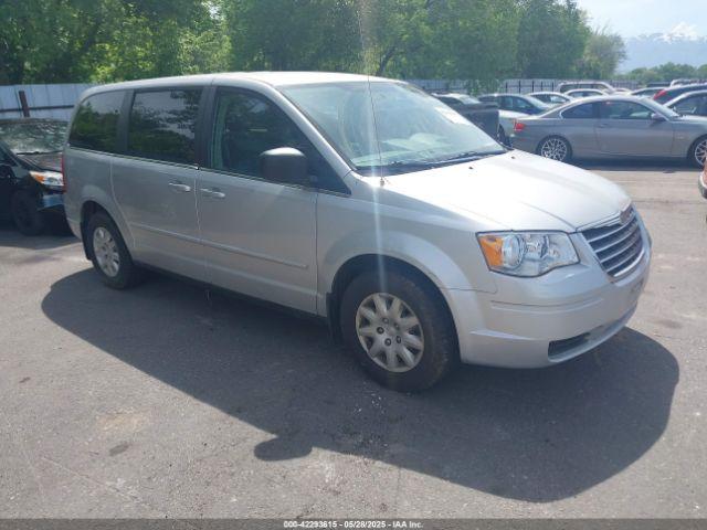  Salvage Chrysler Town & Country