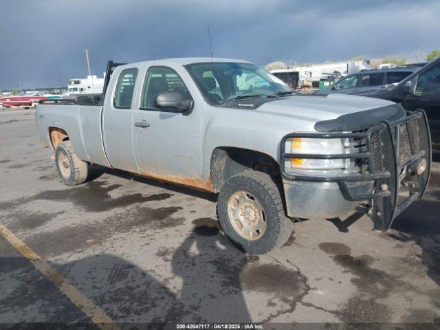  Salvage Chevrolet Silverado 2500