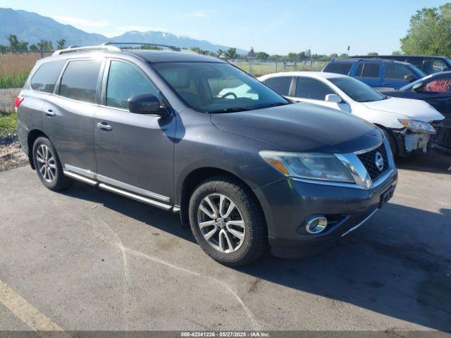  Salvage Nissan Pathfinder
